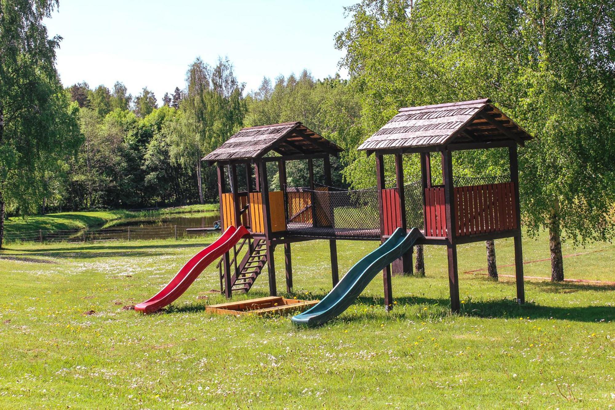 Lejasbisenieki Turaida
